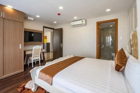 Emerald Central - 102