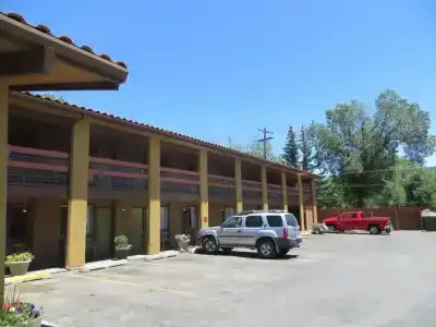 Adobe Inn - 14