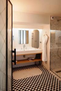Mercure Nantes Centre Gare - 56