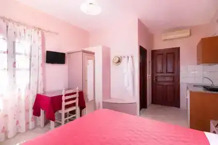 Mandilaria Studios - 62