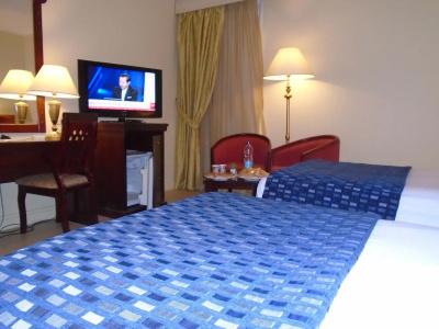 Grand Pyramids - 5