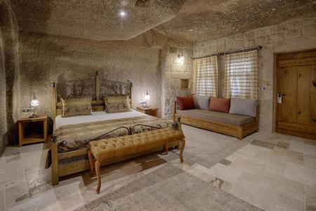 Hera Cave Suites - 35
