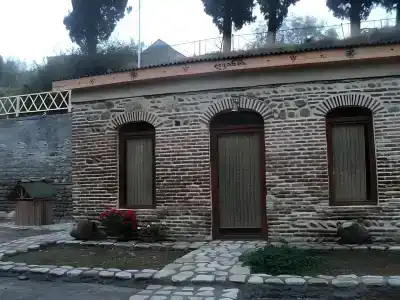 Lali - 10