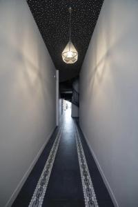 Plaka Arch Suites - 11