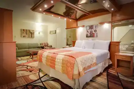 Vagabond Inn - 9