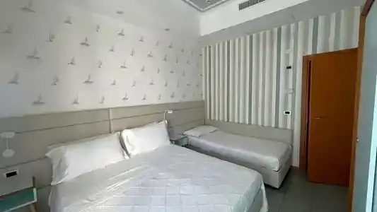 Gaby - 100