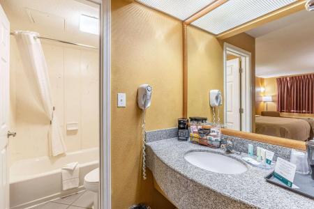 Quality Inn - Hwy 76 Central - 9