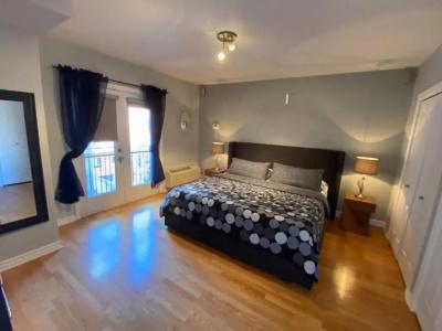 ApartHotelMontreal by Les Terrasses Saint Urbain 2225I2 - 72