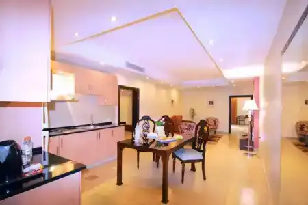 City Rose Suites - 102