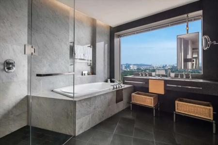 Hilton - 6