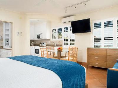 High Noon Beach Resort - 25