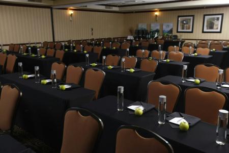 Embassy Suites - 14