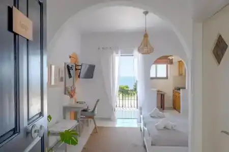 Pefkides Aegina Boutique - 70