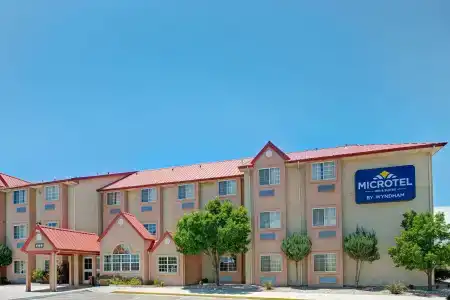 Microtel Inn & Suites by Wyndham West - 0