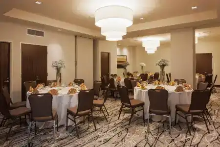 Hilton Garden Inn Long Island City - 28