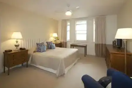 The Russell - 18
