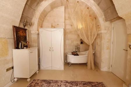 Anatelein Boutique Cave - 68