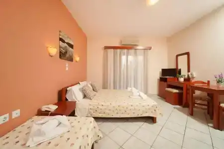 Makrina - 36