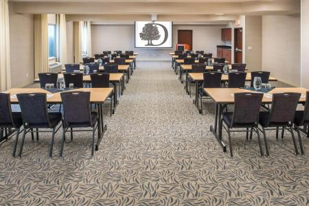 DoubleTree by Hilton - 15