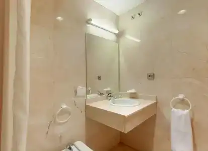 Madrid Airport Suites, Affiliated by Meliá - 9