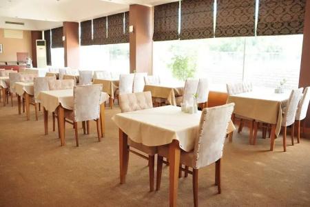 Dragos Resort - 9