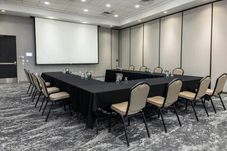 Hilton Garden Inn South - 28