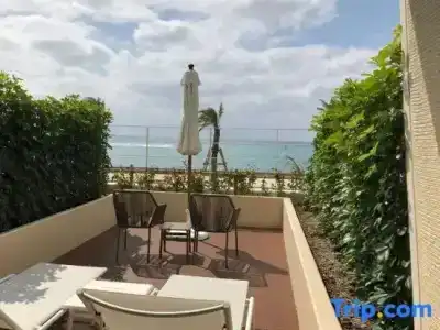 DoubleTree by Hilton Okinawa Chatan Resort - 74