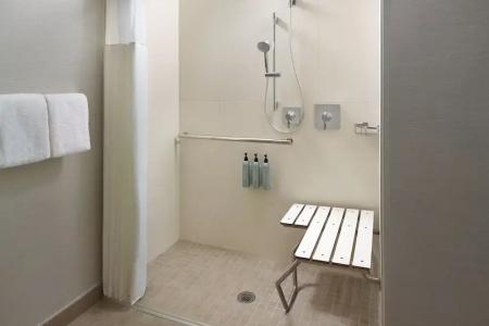 Courtyard by Marriott - 31