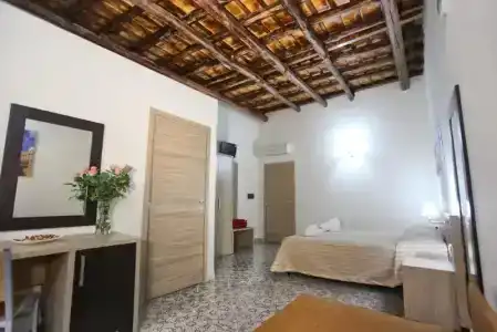 Porta delle Botteghelle - 79