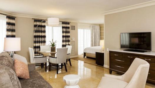 The Waterfront Beach Resort, A Hilton - 225