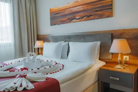 Empula & Residences - 135