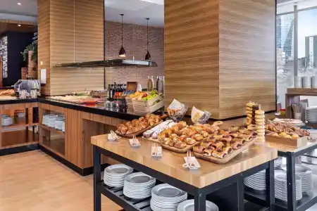 Madrid Chamartín, Affiliated by Meliá - 25