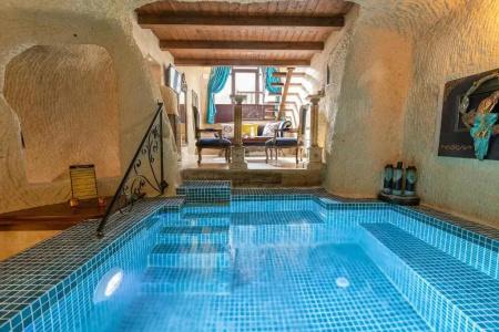 Elysion Cave Suites - 19