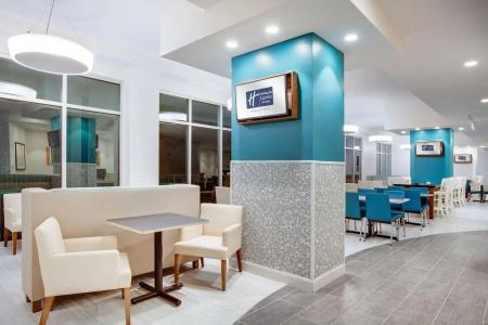Holiday Inn Express & Suites Beach Beachfront by IHG - 17