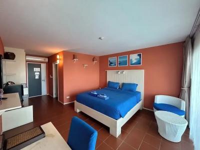 GrandBlue Resort & Beachclub - 49