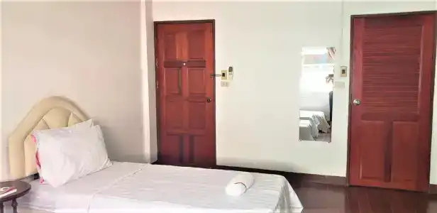 Khun Noy Apartment - 3