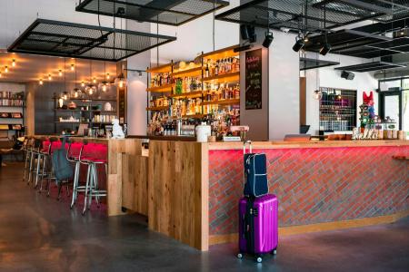 Moxy Chicago Downtown - 25