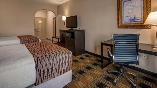 Best Western Plus Heritage Inn - 90