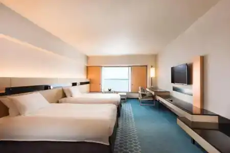 Hilton Tokyo Bay - 36