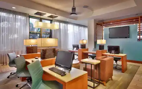 Hyatt Place Waikiki Beach - 29