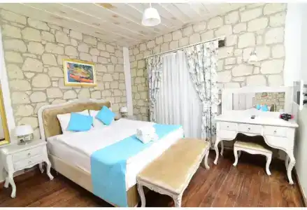 Zübeyde Hanım Alaçatı - 1