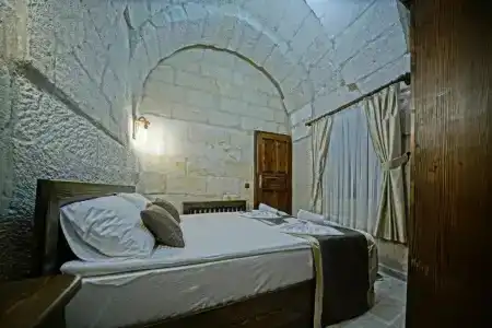 Castle Cave - 75