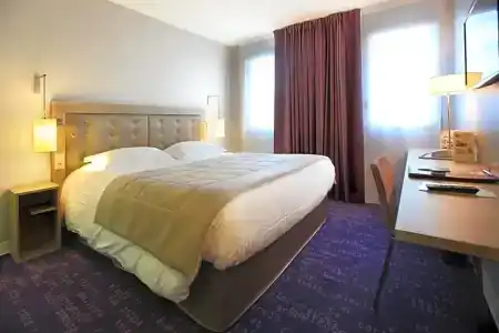 Hôtel Anne De Bretagne - 71
