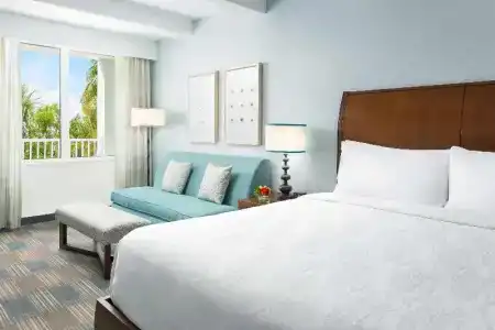 Hilton Garden Inn / The Keys Collection - 82