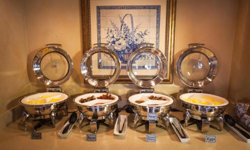 Best Western Plus Sunset Plaza - 26