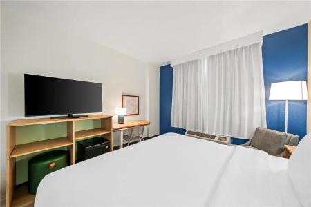 Quality Inn & Suites Near the Theme Parks - 29