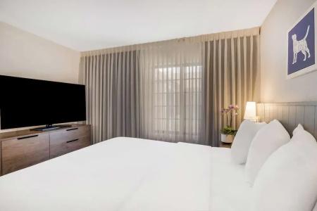 Staybridge Suites - 57