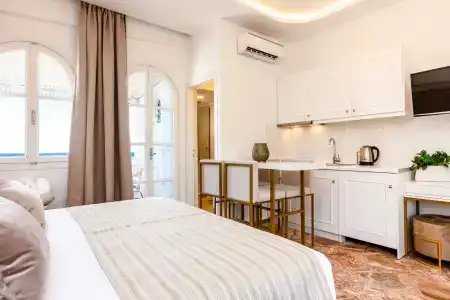Pinelopi Beach Suites - 40