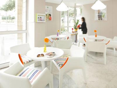 ibis Styles Tours Centre - 9