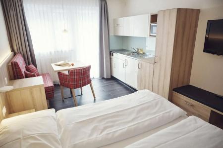 Serviced by Solaria - 20